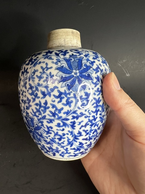 古玩陶瓷青花纏枝花卉紋罐真品鑒賞圖