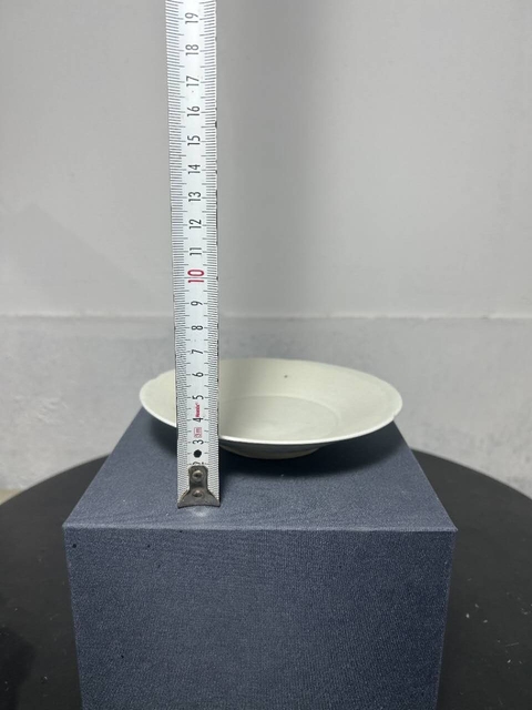 古玩陶瓷館藏級精品五代十國白釉花口洗拍賣,當前價格8800元