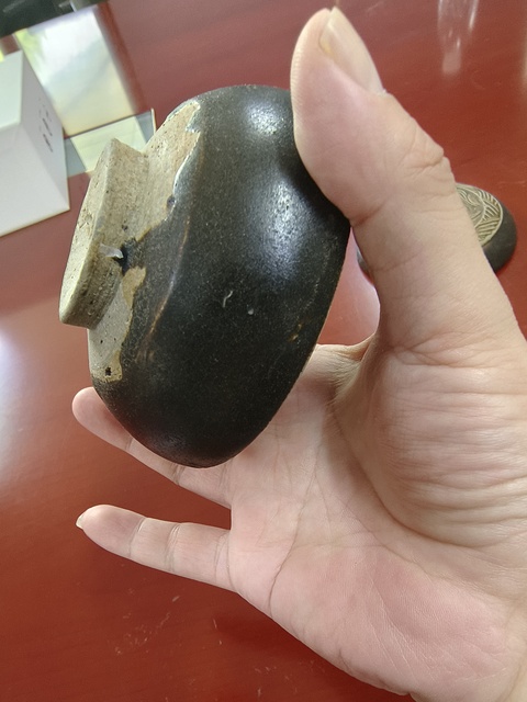 古玩陶瓷吉州窯褐釉花卉紋粉盒真品鑒賞圖