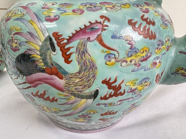 古玩陶瓷松石綠粉彩鳳紋茶壺真品鑒賞圖