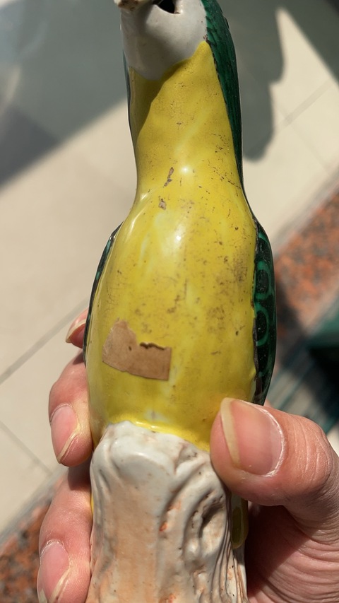 古玩陶瓷素三彩瓷塑鸚鵡擺件真品鑒賞圖
