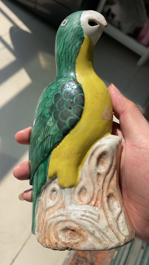 古玩陶瓷素三彩瓷塑鸚鵡擺件真品鑒賞圖