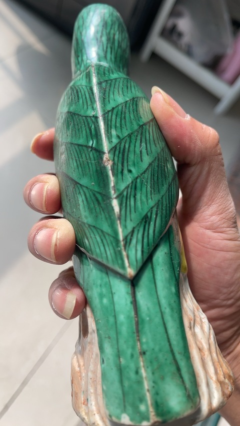 古玩陶瓷素三彩瓷塑鸚鵡擺件真品鑒賞圖