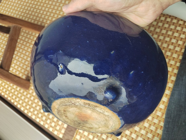 古玩陶瓷霽藍釉三乳足缽式香爐真品鑒賞圖