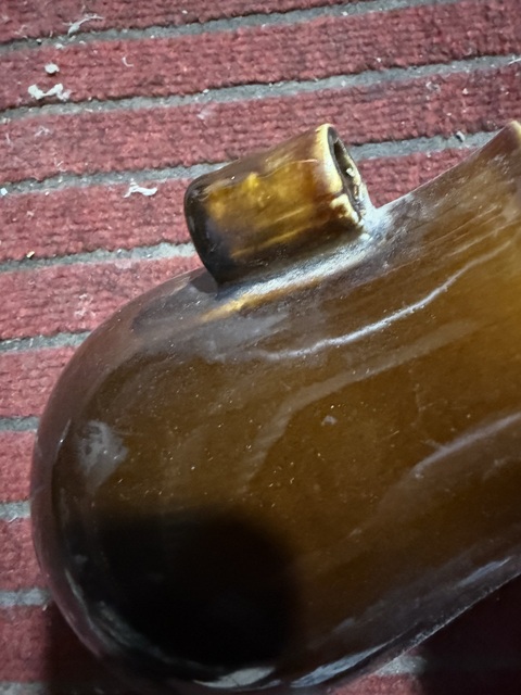 古玩陶瓷醬釉貫耳瓶真品鑒賞圖