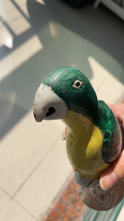 古玩陶瓷素三彩鸚鵡真品鑒賞圖