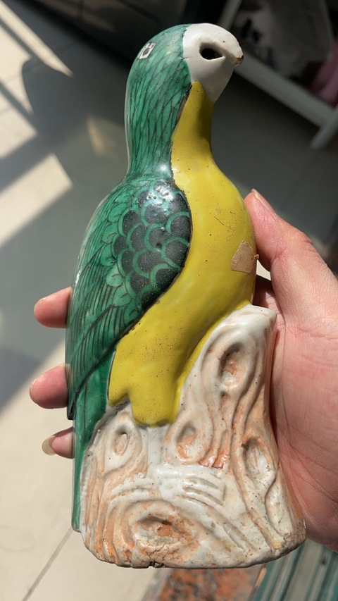 古玩陶瓷素三彩鸚鵡真品鑒賞圖