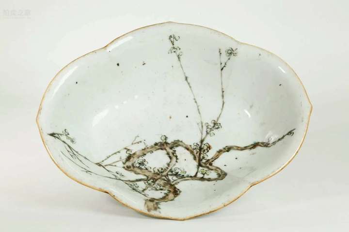 古玩陶瓷淺絳彩洞石花卉金石紋海棠貢盤真品鑒賞圖