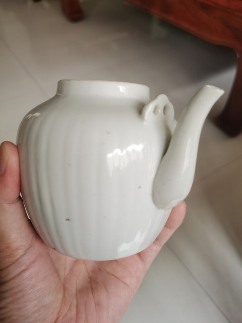 古玩陶瓷白釉提梁壺真品鑒賞圖