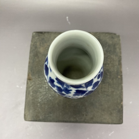古玩陶瓷清晚期·花間龍紋·青花琵琶尊拍賣(mài),當(dāng)前價(jià)格2160元