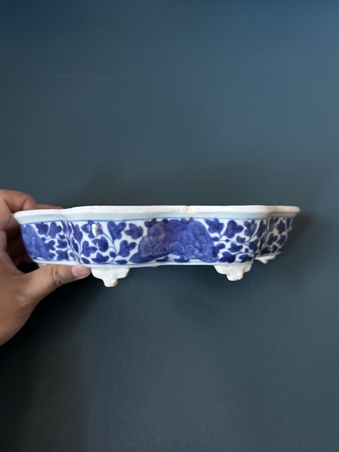 古玩陶瓷清·乾嘉花卉紋青花蝶型水仙盆拍賣(mài)，當(dāng)前價(jià)格1980元