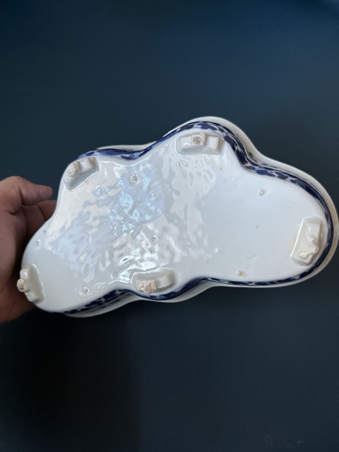 古玩陶瓷清·乾嘉花卉紋青花蝶型水仙盆拍賣(mài)，當(dāng)前價(jià)格1980元