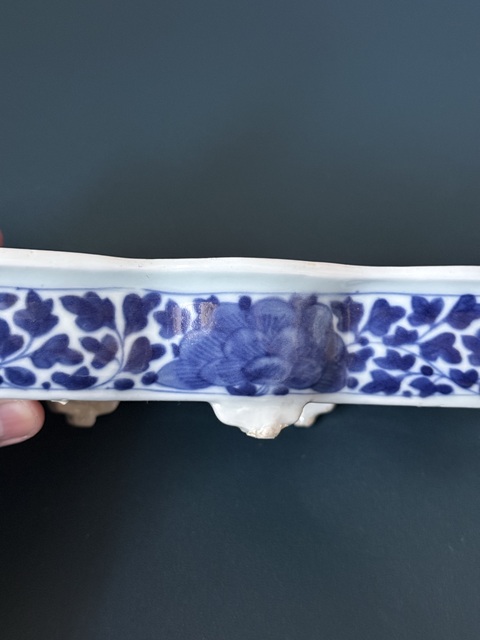 古玩陶瓷清·乾嘉花卉紋青花蝶型水仙盆拍賣(mài)，當(dāng)前價(jià)格1980元