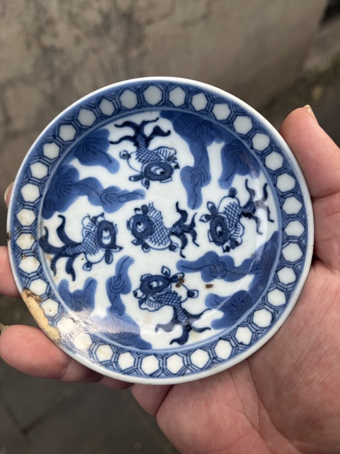 古玩陶瓷清晚期 青花金魚紋盤真品鑒賞圖