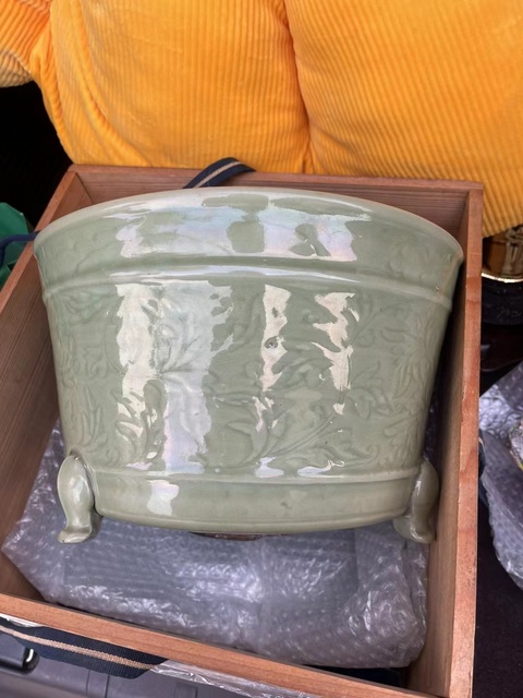 古玩陶瓷龍泉青瓷刻花香爐,無底圖,偏老真品鑒賞圖