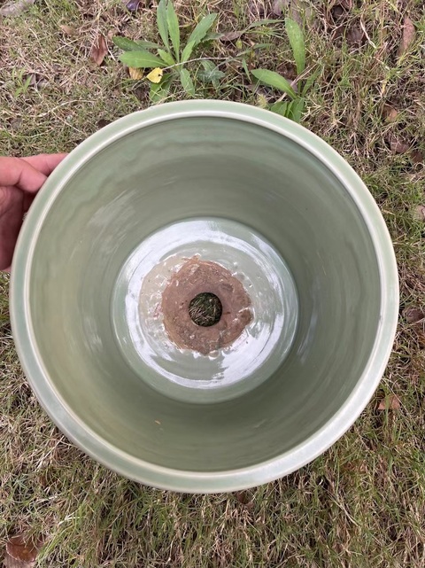 古玩陶瓷龍泉青瓷刻花香爐,無底圖,偏老真品鑒賞圖