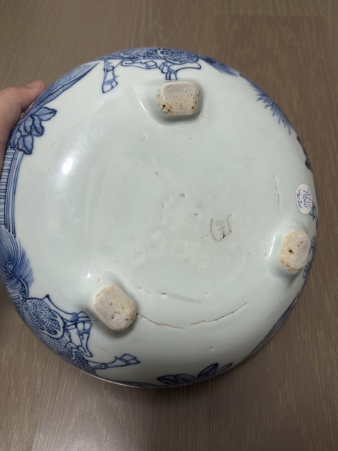古玩陶瓷明萬歷 青花瑞獸紋三足香爐真品鑒賞圖