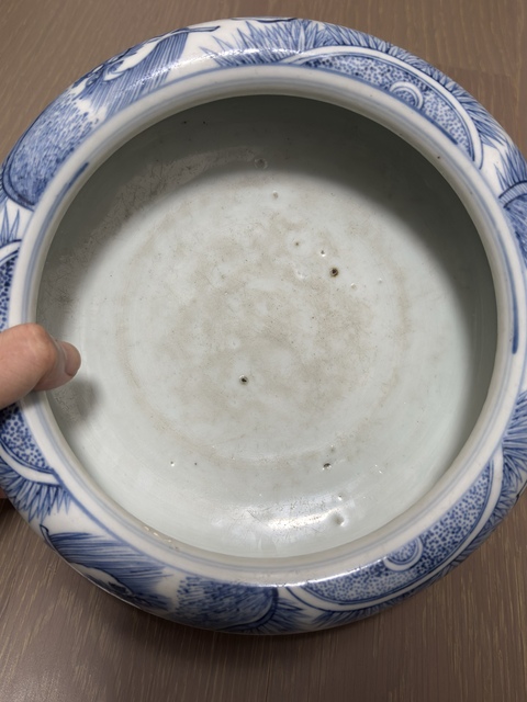 古玩陶瓷明萬歷 青花瑞獸紋三足香爐真品鑒賞圖