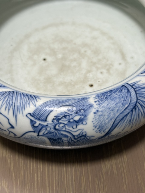 古玩陶瓷明萬歷 青花瑞獸紋三足香爐真品鑒賞圖