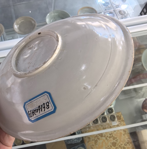 古玩陶瓷定窯白瓷刻花盤真品鑒賞圖