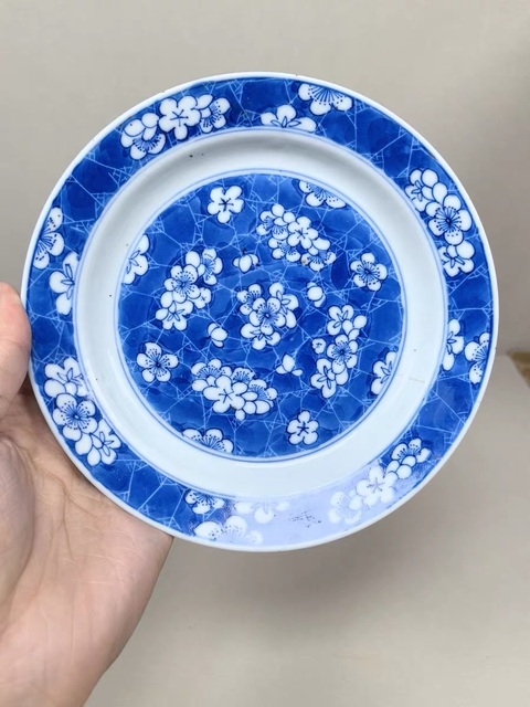 古玩陶瓷康熙青花冰梅盤真品鑒賞圖