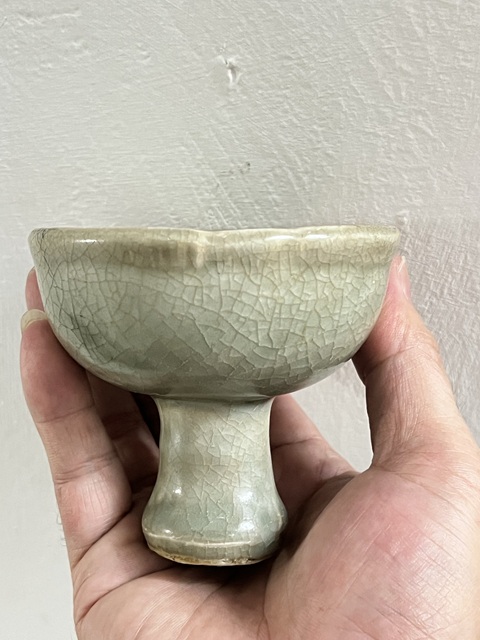 古玩陶瓷龍泉青釉高足杯真品鑒賞圖
