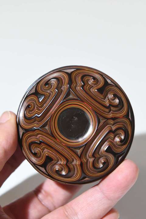 古玩雜項(xiàng)剔犀香盒真品鑒賞圖