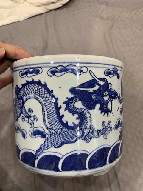 古玩陶瓷龍紋青花三足筒式香爐拍賣，當前價格3200元