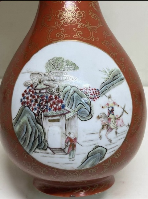 古玩陶瓷珊瑚紅釉描金開光人物紋粉彩瓶真品鑒賞圖