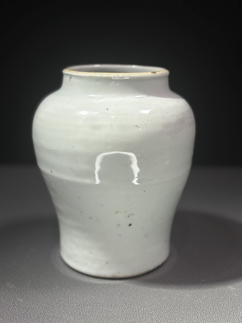 古玩陶瓷甜白釉罐拍賣(mài),當(dāng)前價(jià)格1600元