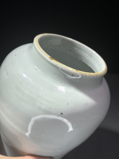 古玩陶瓷甜白釉罐拍賣(mài),當(dāng)前價(jià)格1600元