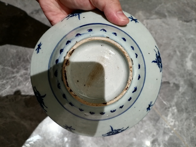 古玩陶瓷青花花卉紋折腰碗真品鑒賞圖