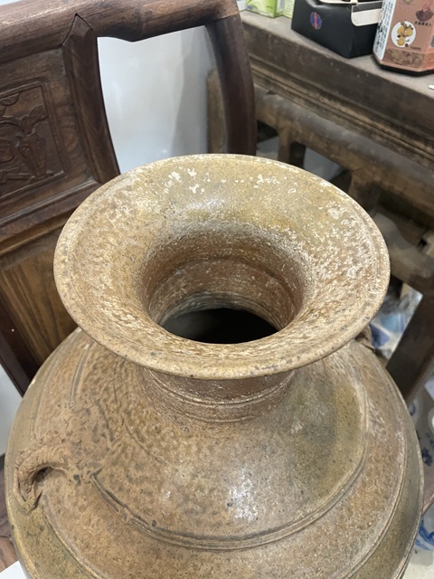 古玩陶瓷青釉雙系刻花水波紋撇口壺真品鑒賞圖