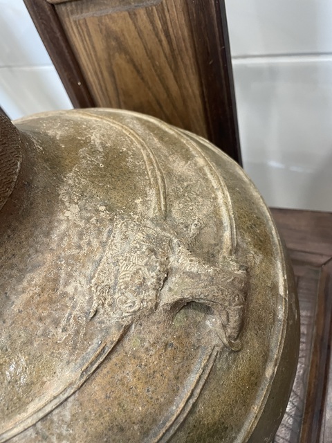 古玩陶瓷青釉雙系刻花水波紋撇口壺真品鑒賞圖