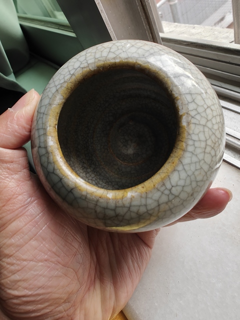 古玩陶瓷晚清哥釉水盂真品鑒賞圖