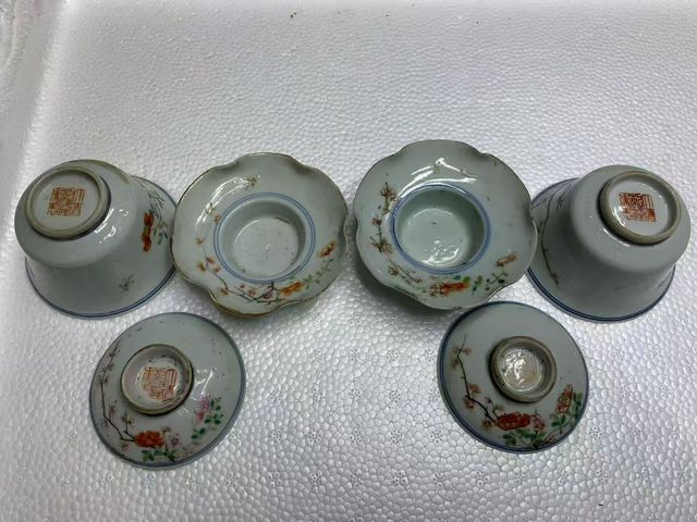 古玩陶瓷花卉紋粉彩三才蓋杯真品鑒賞圖