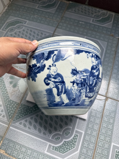 古玩陶瓷麒麟送子青花缸真品鑒賞圖