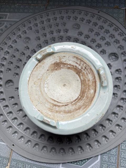 古玩陶瓷二龍戲珠三足筒式香爐真品鑒賞圖