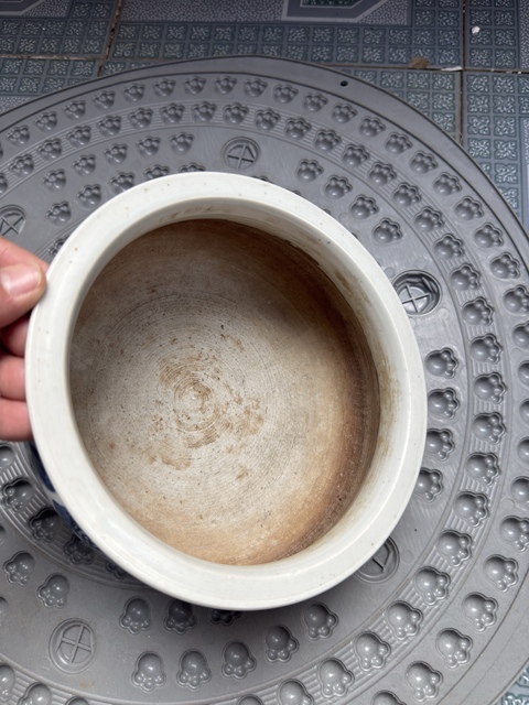 古玩陶瓷龍紋青花圈足缽式香爐真品鑒賞圖