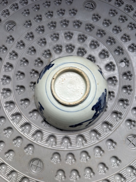 古玩陶瓷摩羯龍紋青花碗真品鑒賞圖