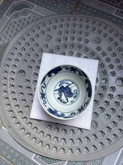 古玩陶瓷獅紋青花碗真品鑒賞圖