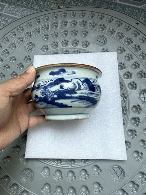 古玩陶瓷山水紋醬口圈足青花香爐真品鑒賞圖