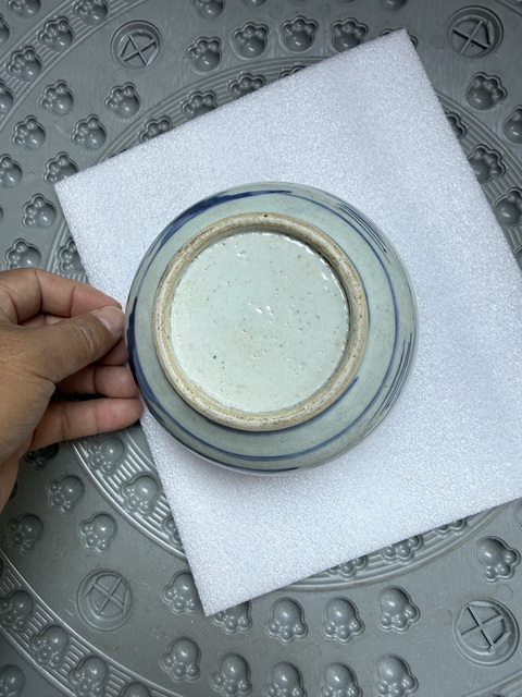 古玩陶瓷山水紋醬口圈足青花香爐真品鑒賞圖