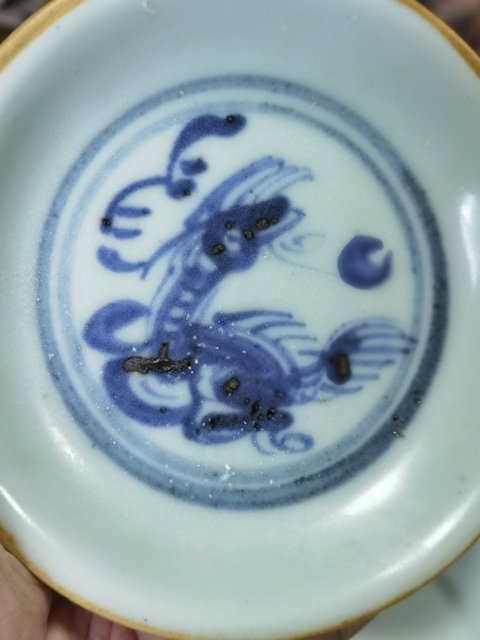 古玩陶瓷麒麟望月青花盤真品鑒賞圖