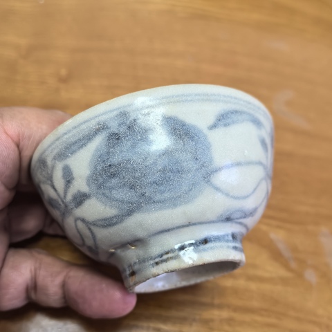 古玩陶瓷青花花卉紋茶碗真品鑒賞圖