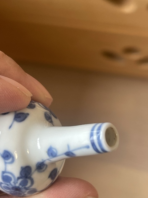 古玩陶瓷青花瓶真品鑒賞圖