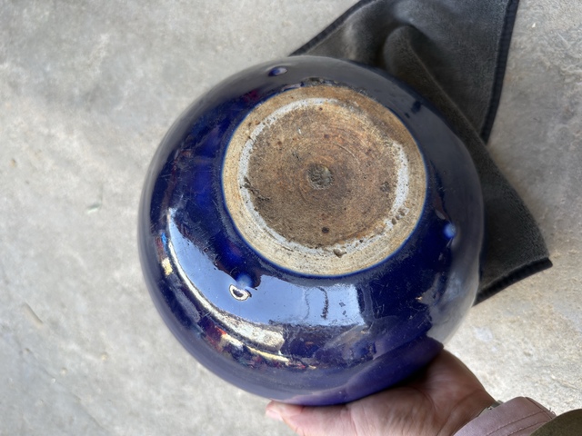 古玩陶瓷霽藍釉三乳足缽式香爐真品鑒賞圖