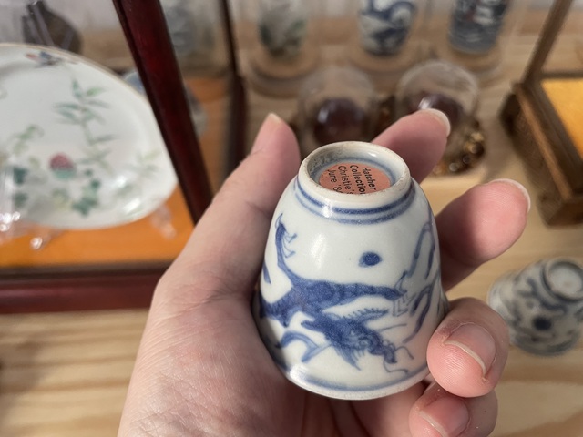 古玩陶瓷青花龍紋杯真品鑒賞圖