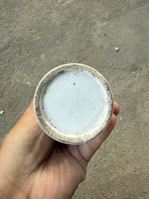 古玩陶瓷加官進(jìn)爵粉彩筆筒真品鑒賞圖