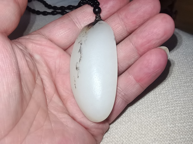 古玩玉器天然和田玉真品鑒賞圖